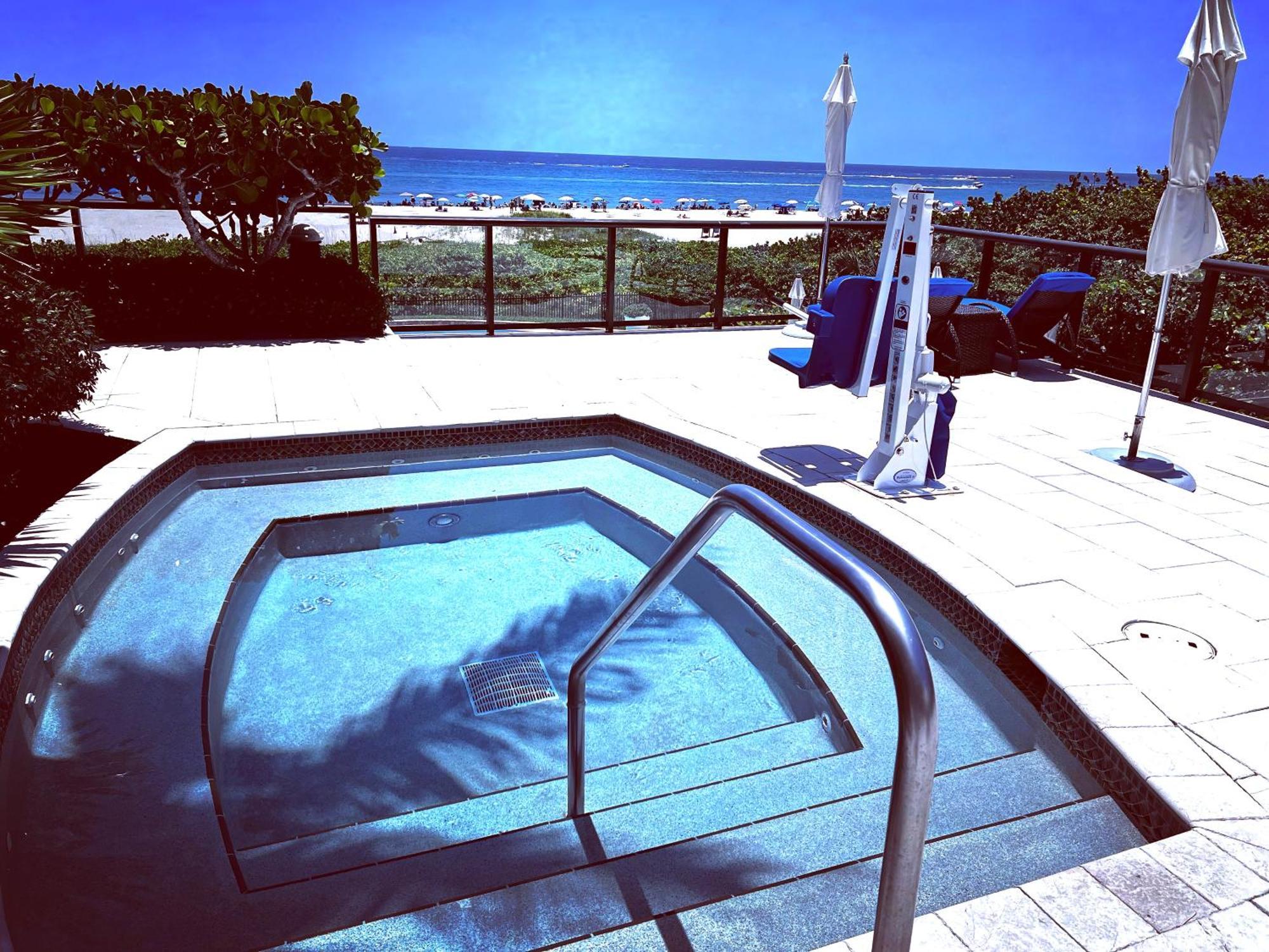 Ritz Carlton Luxurious Residence On Singer Island Ривьера-Бич Экстерьер фото